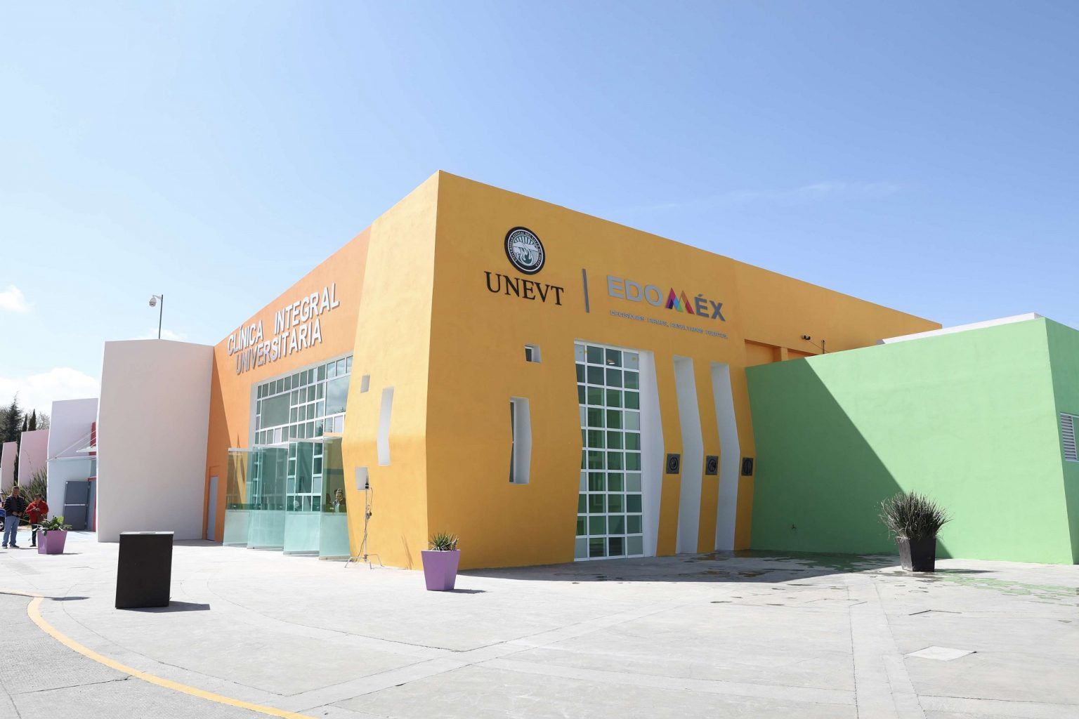 Entrega Alfredo del Mazo nuevas instalaciones a la Universidad Estatal